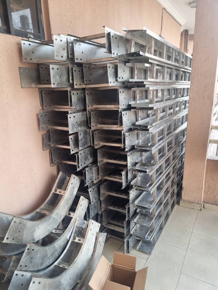 Cooper B-Line Cable Ladders & 90° Horizontal Bends