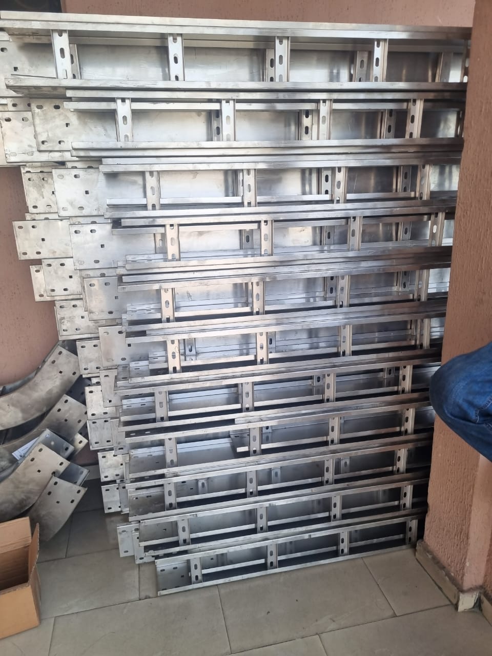 Galvanized Straight Cable Ladder Racks with Splice Plates