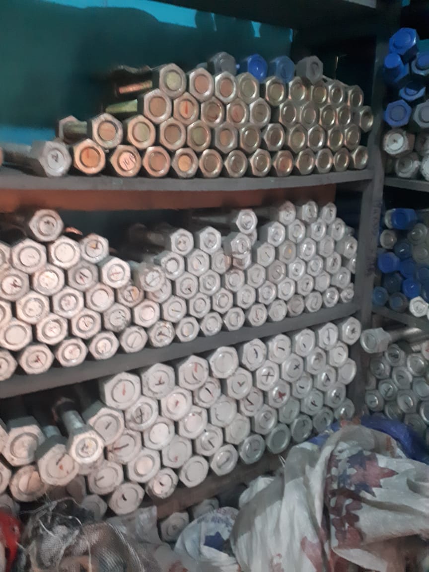 High-Tensile Pipeline Stud Bolts & Heavy Hex Nuts